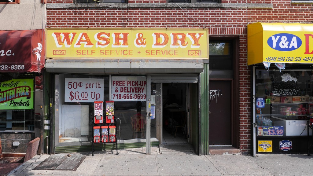 Storefronts - Wash and Dry - Yellow