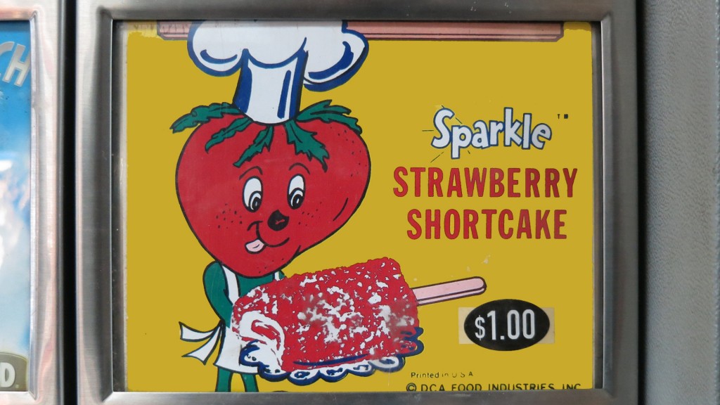 strawberry shortcake vending machine photo